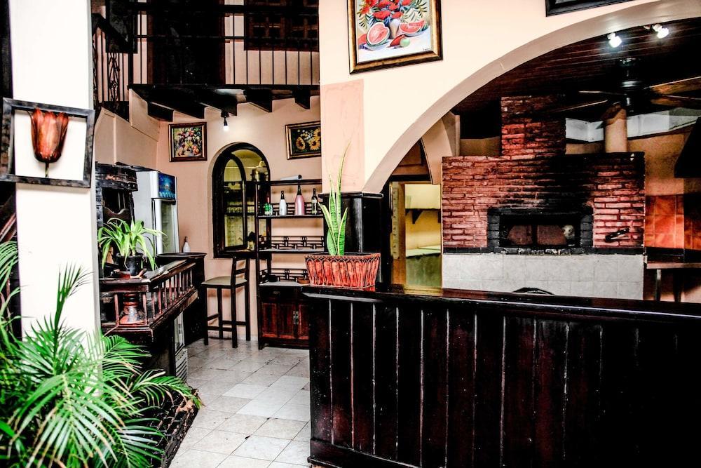 The Mt Hotel ババロ エクステリア 写真